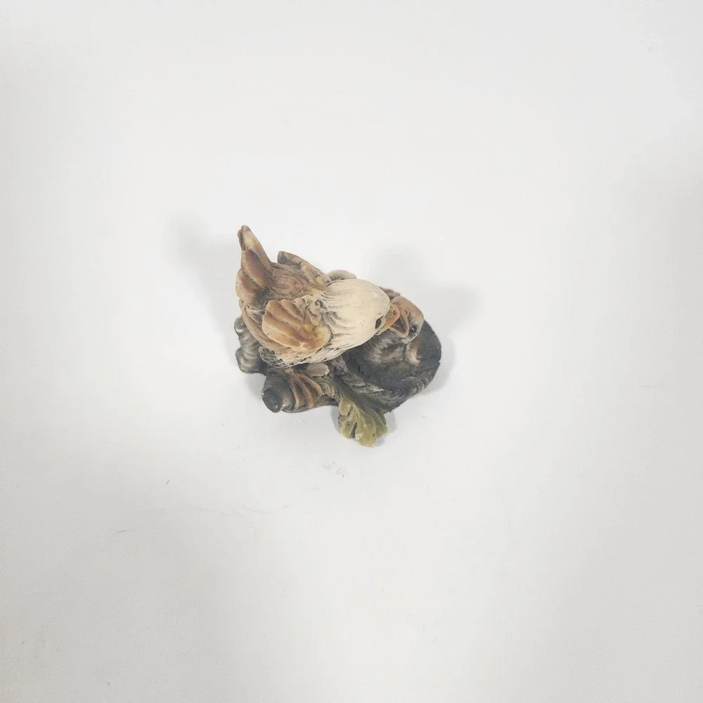 Miniature Resin Mother Bird Feeding Baby Birds‎ in Nest Figurine Nature Decor